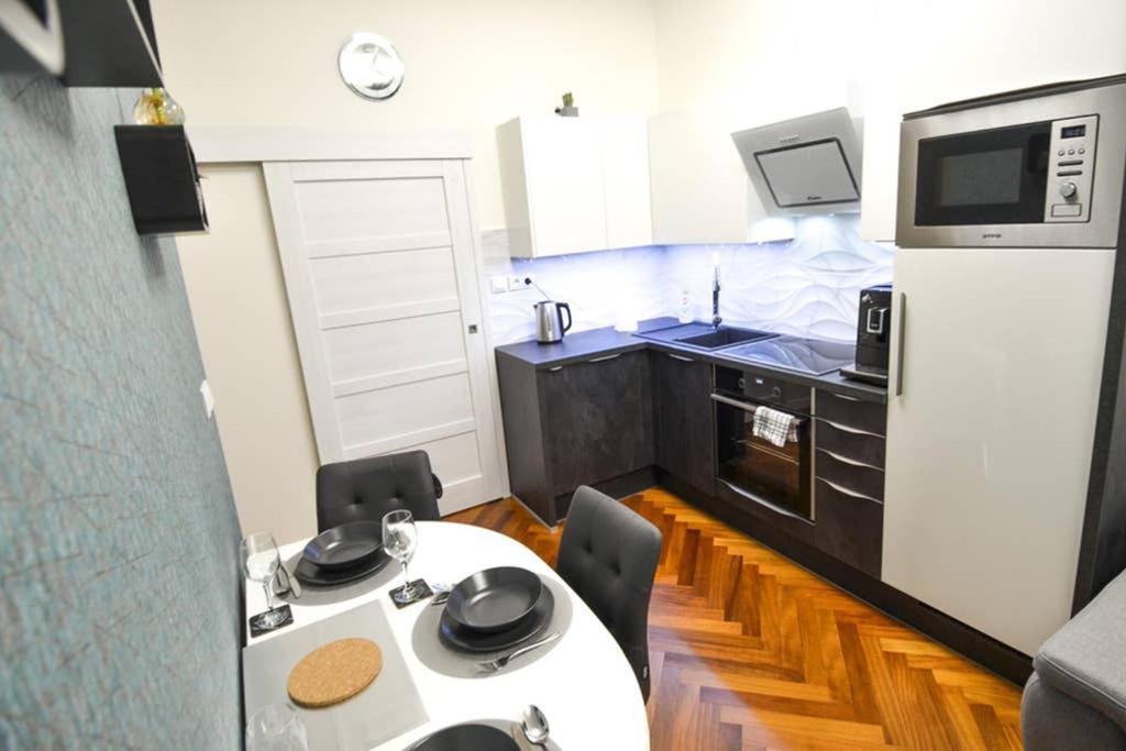Brandly New Apartment Andel Praag Buitenkant foto